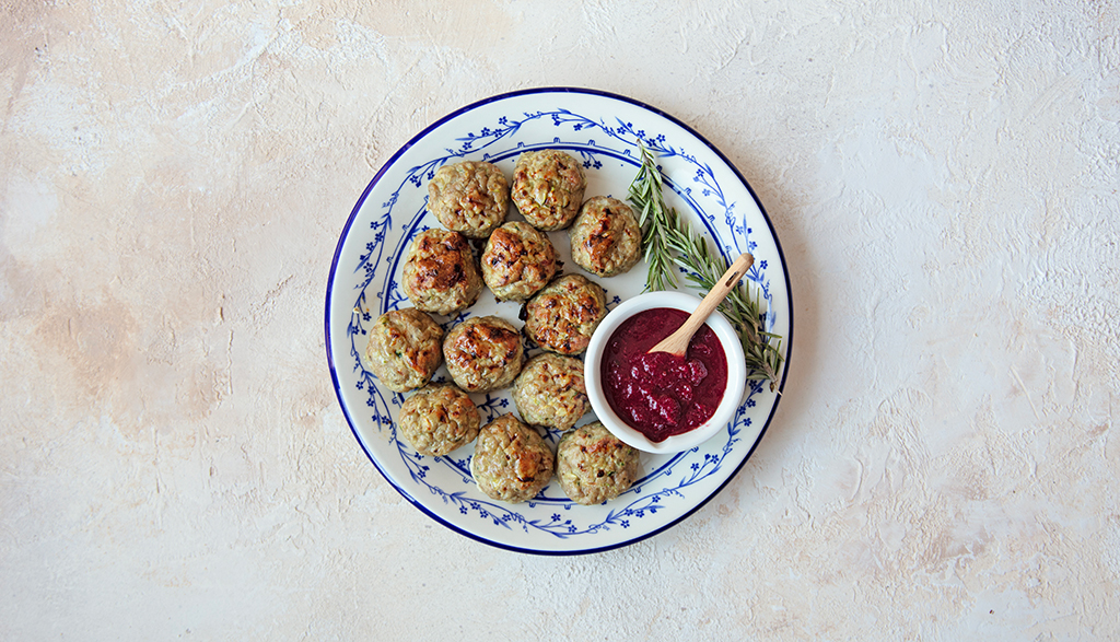 Cranberry Balsamic Glazed Turkey Meatballs Recipe