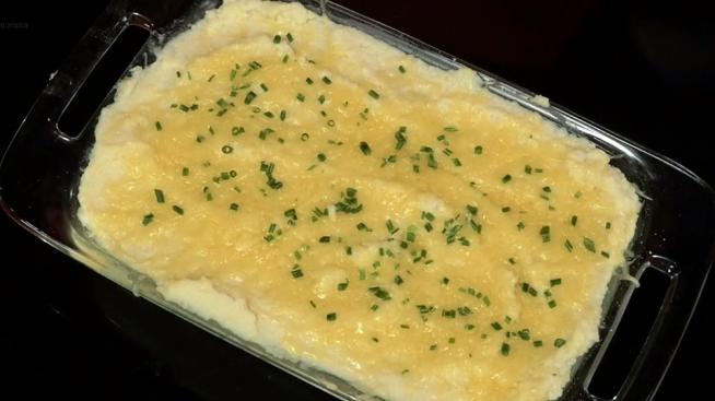 Cheesy Mashed Cauliflower